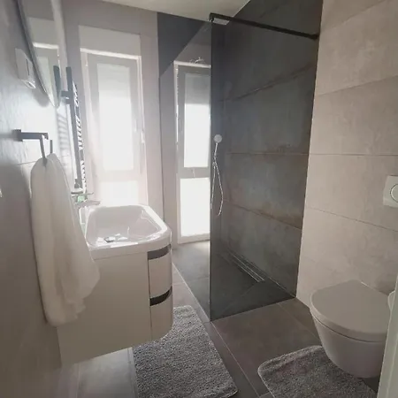 Villa Mare E Monti With Heated Pool Umag