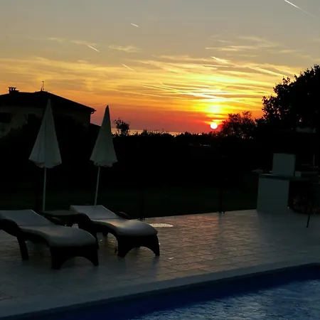 Mare E Monti With Heated Pool